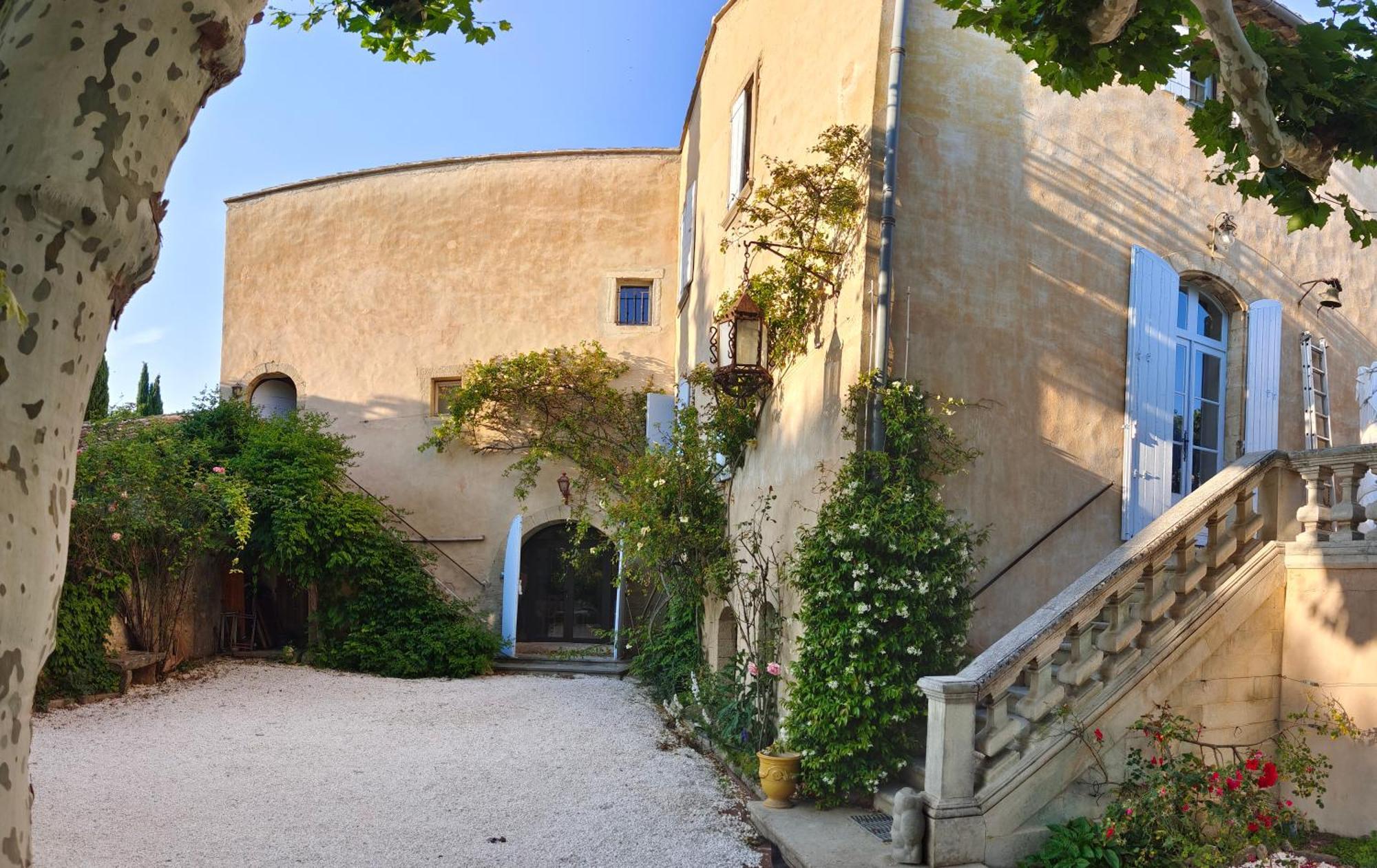 Rue Du Chateau A Cabrieres D'Avignon Acomodação com café da manhã Exterior foto